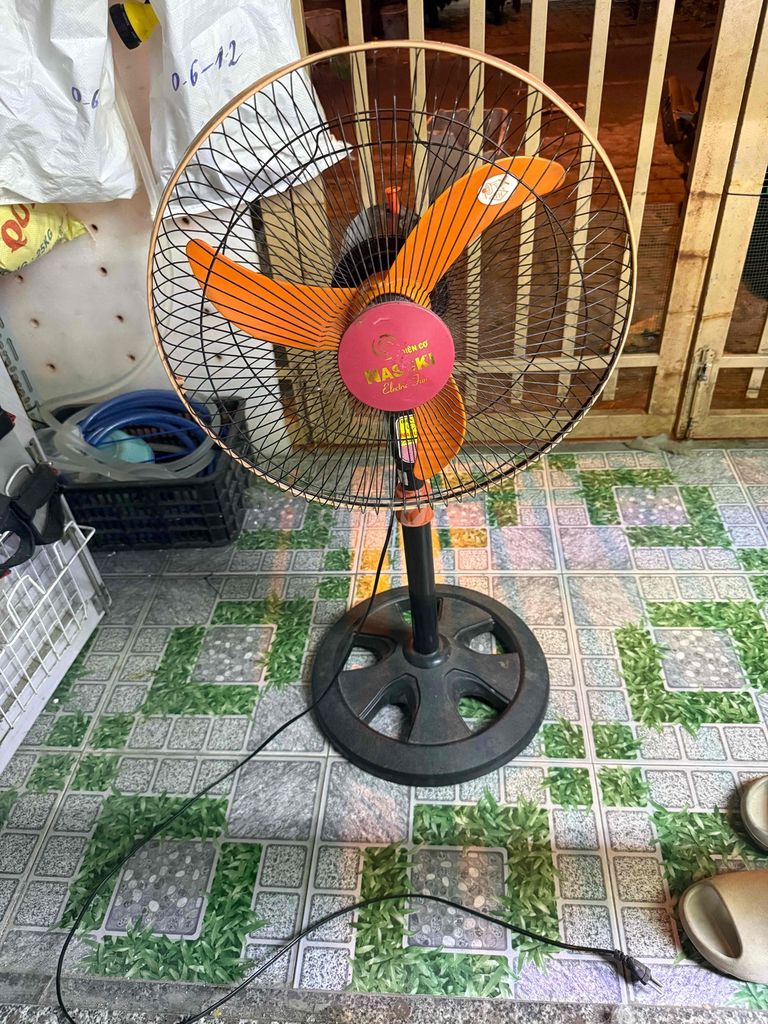 Quạt đứng siêu mát. Mua bán Quạt tại Quận Hải Châu Đà Nẵng được đăng bởi Minh Phạm hình 1