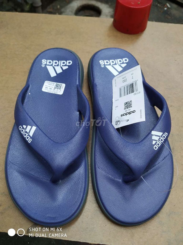 Dép đúc adidas sz 38-39 di ok nam nữ di dc