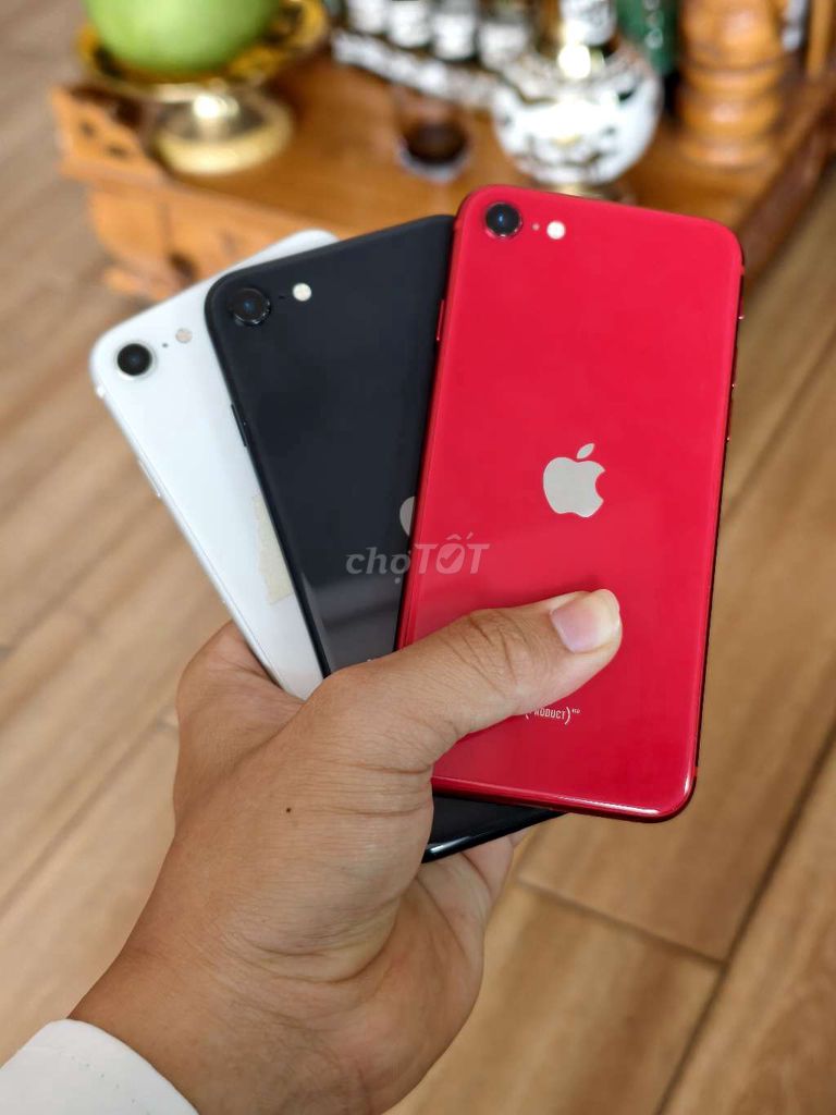 Apple iPhone SE 2020 64GB Đỏ Đã sử dụng. Mua bán Điện thoại tại Thành phố Buôn Ma Thuột Đắk Lắk được đăng bởi Dũng Nguyễn hình 1