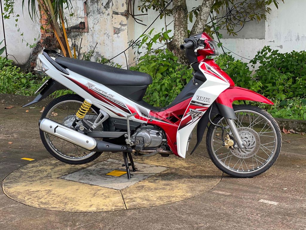 Yamaha Sirius Màu trắng đỏ. Mua bán Xe máy tại Huyện Châu Đức Bà Rịa - Vũng Tàu được đăng bởi Lý Gia Tuấn hình 1