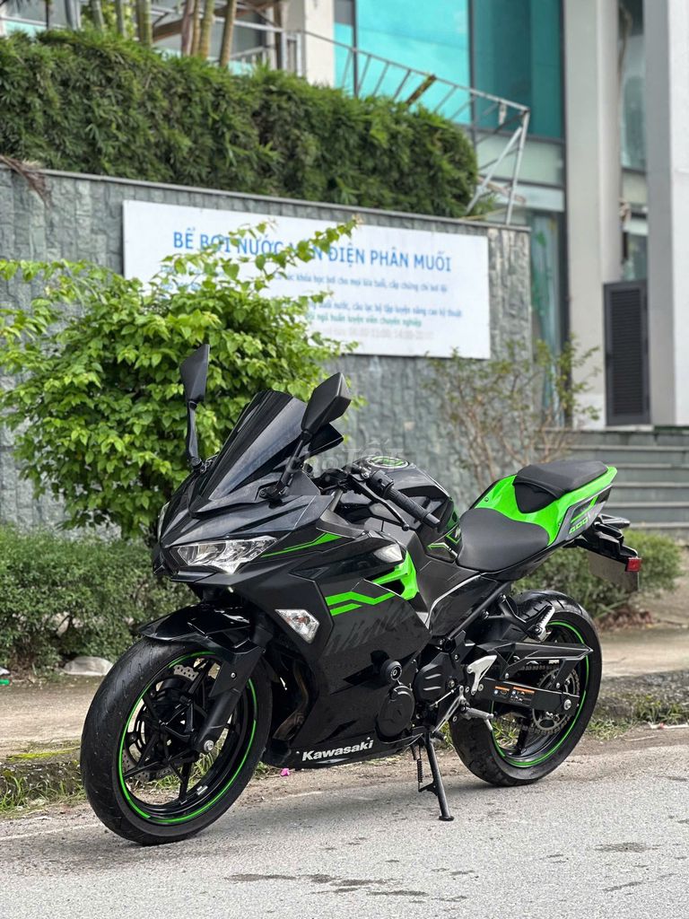 Kawasaki Ninja 400 biển 29 có trả góp trao đổi ✅. Mua bán Xe máy tại Quận Thanh Xuân Hà Nội được đăng bởi Phú Lý hình 5