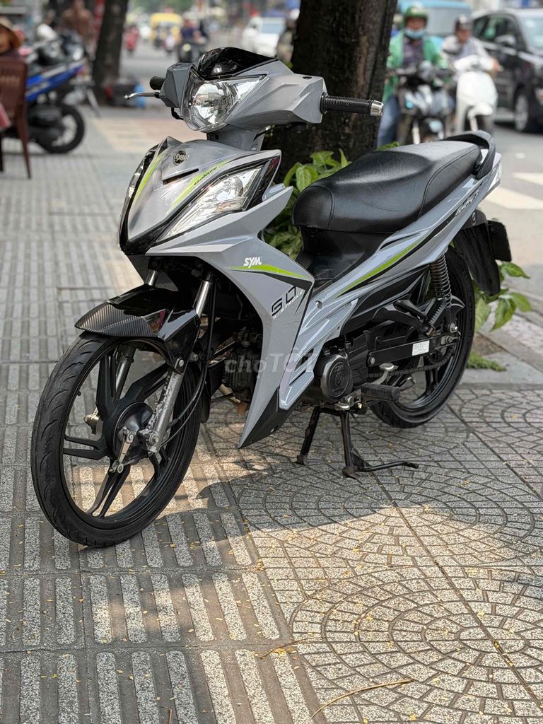 SYM Galaxy 50 2024 Серый цемент, автомобиль 9, держатель для бумаги