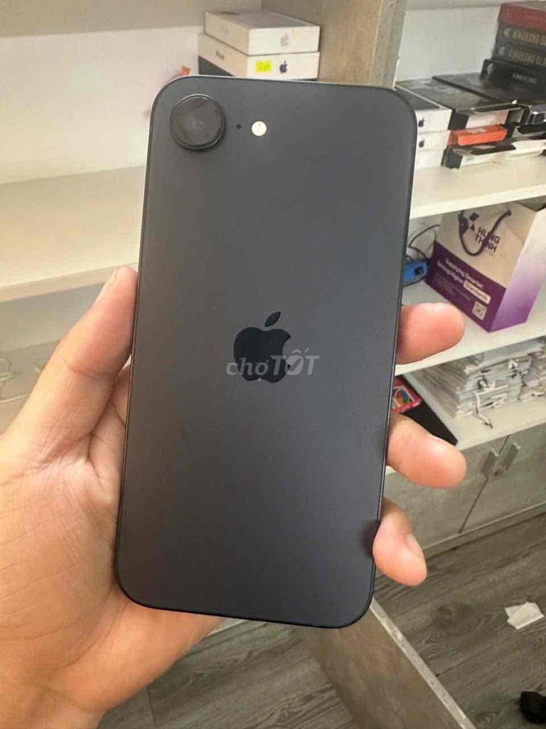 iPhone 16e 128gb pin 100. Mua bán Điện thoại tại Quận 7 Tp Hồ Chí Minh được đăng bởi T49 Store hình 1