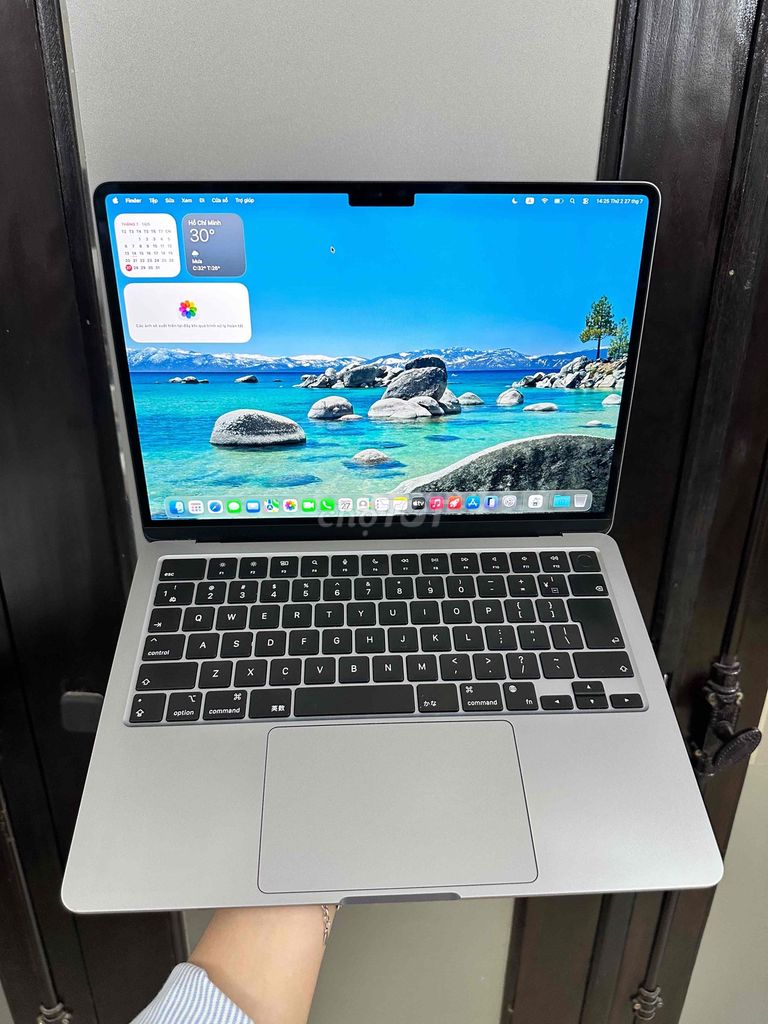 MacBook Air M2 16GB/512GB cấn nhẹ. Mua bán Laptop tại Quận Thanh Xuân Hà Nội được đăng bởi Nguyễn Linh hình 1