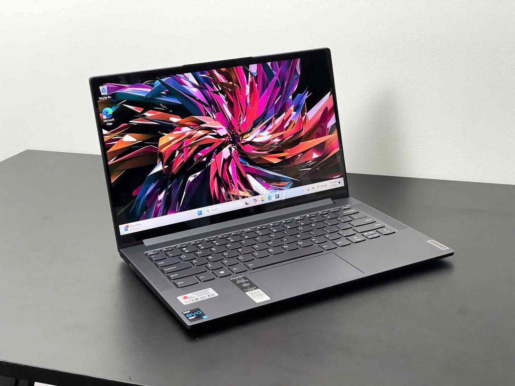 Lenovo Ideapad Slim 7- i7/16/512 14 inch FHD