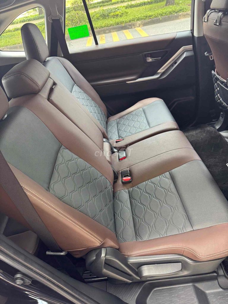 Toyota Innova Cross 2.0 2025 - 5000km xe siêu lươt. Mua bán Ô tô tại Quận Tân Phú Tp Hồ Chí Minh được đăng bởi TRƯƠNG THANH TUYỀN hình 4