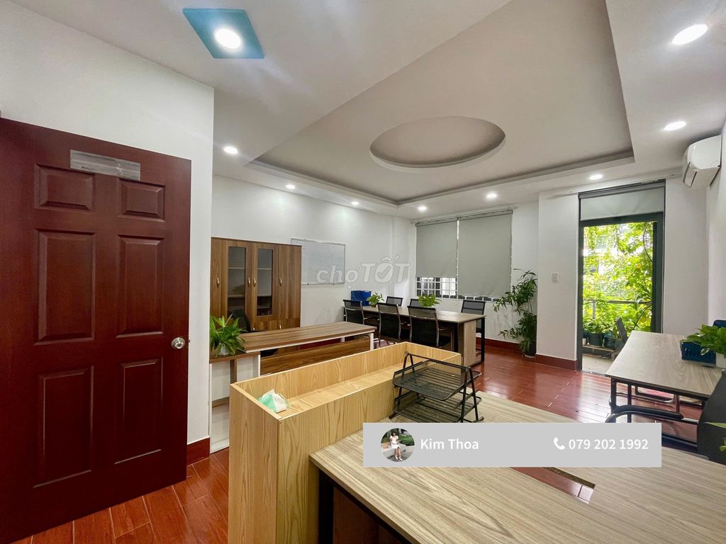 Văn phòng 25m2 Vạn Phúc sẵn nội thất. Giá 8,5tr (bao điện, nước, wifi)