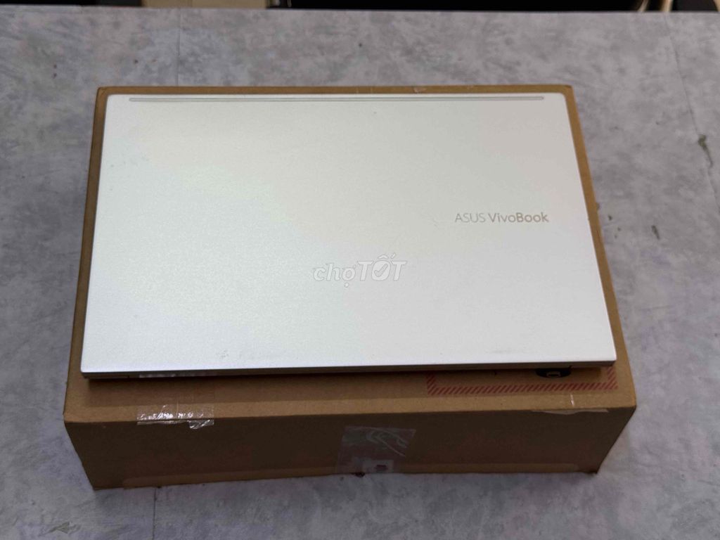ASUS VivoBook i3 8GB Windows 11 Bạc. Mua bán Laptop tại Huyện Hóc Môn Tp Hồ Chí Minh được đăng bởi mua bán laptop  hình 1
