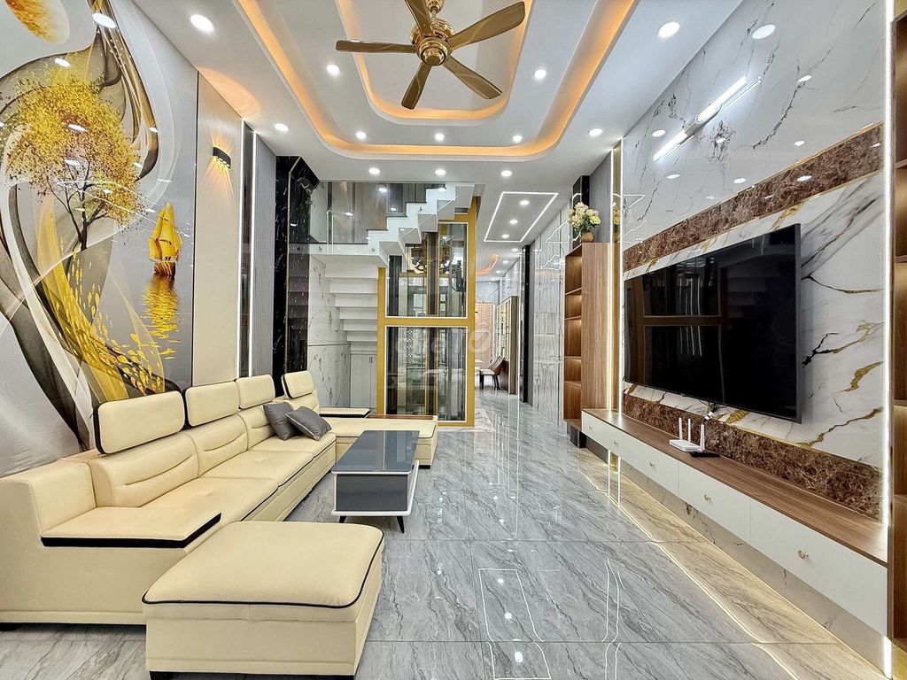 Siêu Phẩm 3 Tầng Có Thang Máy Hẻm nhựa 6m Thông Lê Văn Khương