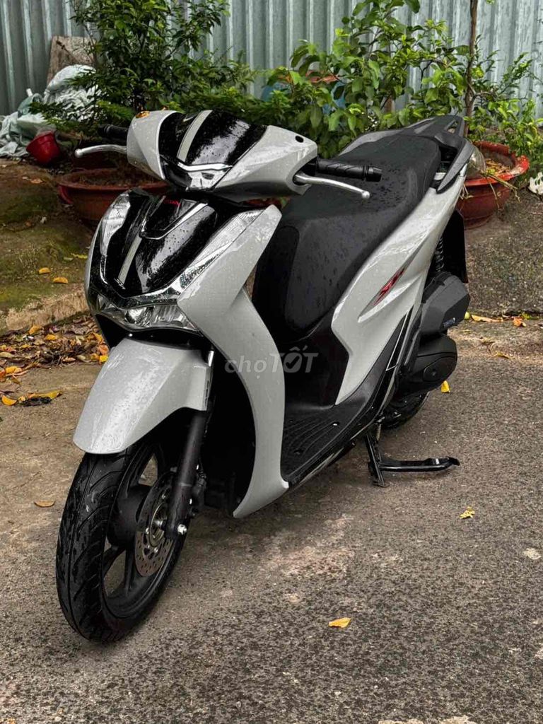 Honda SH 150i 2022 серый цемент, пробег 7 тыс., 9 владельцев