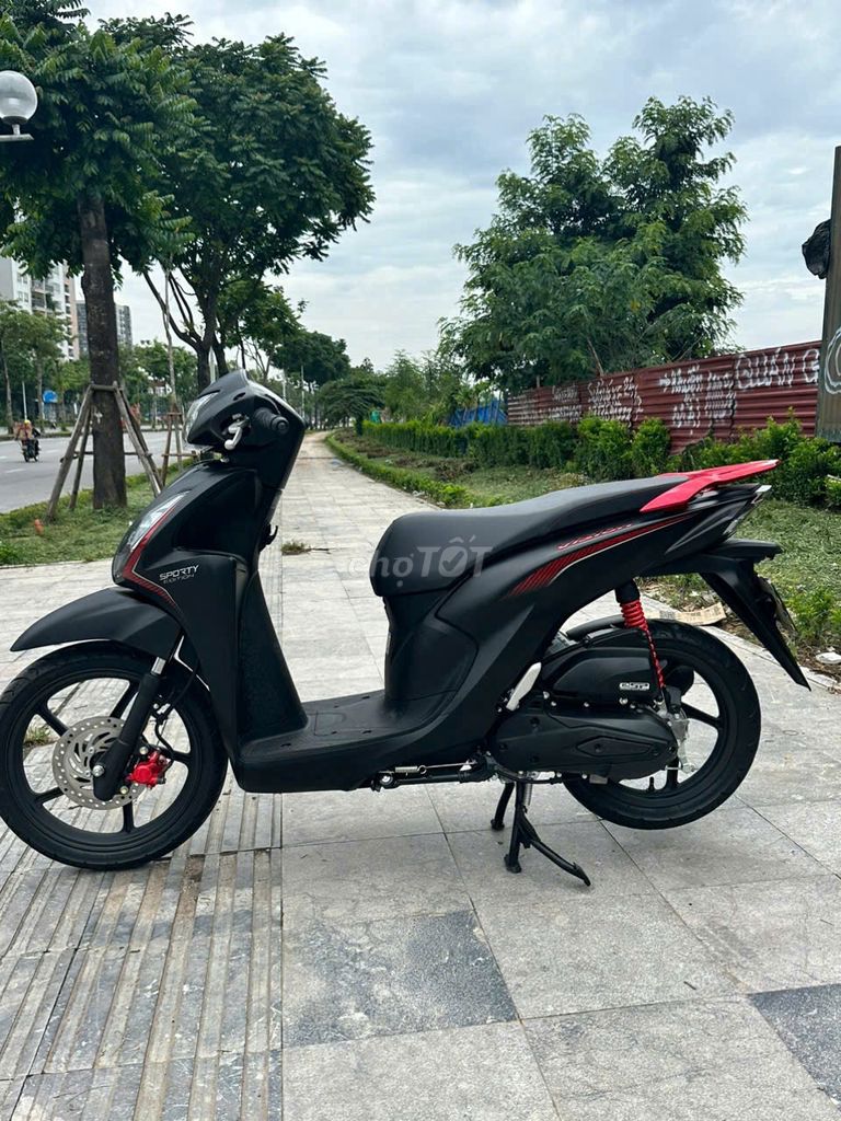 Honda vision 2024 bản sport máy zin , xe đẹp. Mua bán Xe máy tại Quận Hai Bà Trưng Hà Nội được đăng bởi XE MÁY VUI THU hình 3