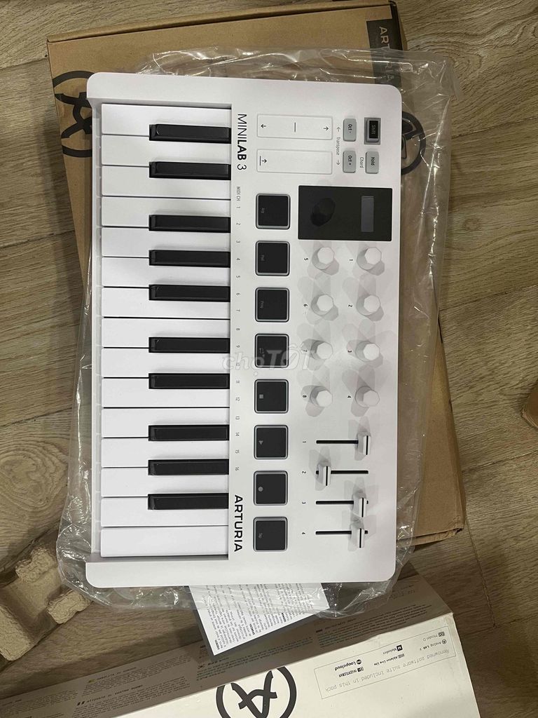 Arturia Minilab 3 Trắng 99%. Mua bán Nhạc cụ tại Quận Bình Thạnh Tp Hồ Chí Minh được đăng bởi Nguyễn Dư Thành Long hình 1