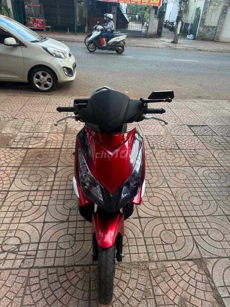 honda Airblade Fi 2010 màu đỏ - lên thái. Mua bán Xe máy tại Thành phố Buôn Ma Thuột Đắk Lắk được đăng bởi cầm đồ nguyễn phương hình 1