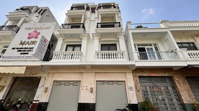 Bán nhà 1 trệt 3 lầu, sổ Hồng liền kề đường Ngô Quyền, Chợ Bình Minh. Mua bán nhà ở tại Thị xã Bình Minh Vĩnh Long được đăng bởi Huỳnh Văn Kha