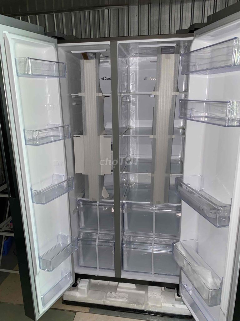 Tủ lạnh Samsung Inverter 655 lít RS62R5001m9/SV