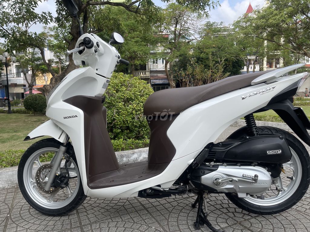 Honda Vision Trắng 17000 km. Mua bán Xe máy tại Quận Kiến An Hải Phòng được đăng bởi Bùi khắc huy hình 11