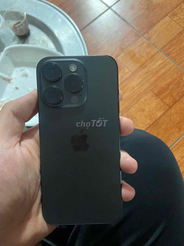 Lên đời bán ip15pro hình thức đẹp. Mua bán Điện thoại tại Quận Long Biên Hà Nội được đăng bởi Hà Văn Đạt hình 1