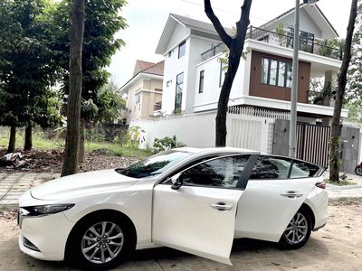 Mazda 3 2020 Trắng. Mua bán Ô tô tại Thành phố Thủ Dầu Một Bình Dương được đăng bởi Huỳnh Eli