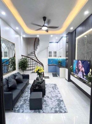 Siêu phẩm Văn Chương, ngõ nông, gần phố 30mx5T ở ngay