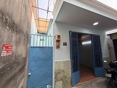 Nhà ngay đường số 7 nối dài, P. Tân Tạo ( 5m x 7.5m ) - Giá : 2 Tỷ 500