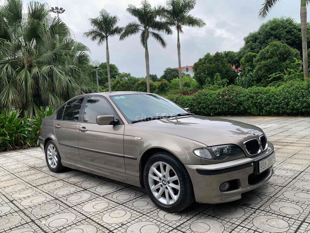 Em cần bán BMW 318 2.0 bản sport máy số đại chất. Mua bán Ô tô tại Quận Hà Đông Hà Nội được đăng bởi Vạn Phúc hình 3