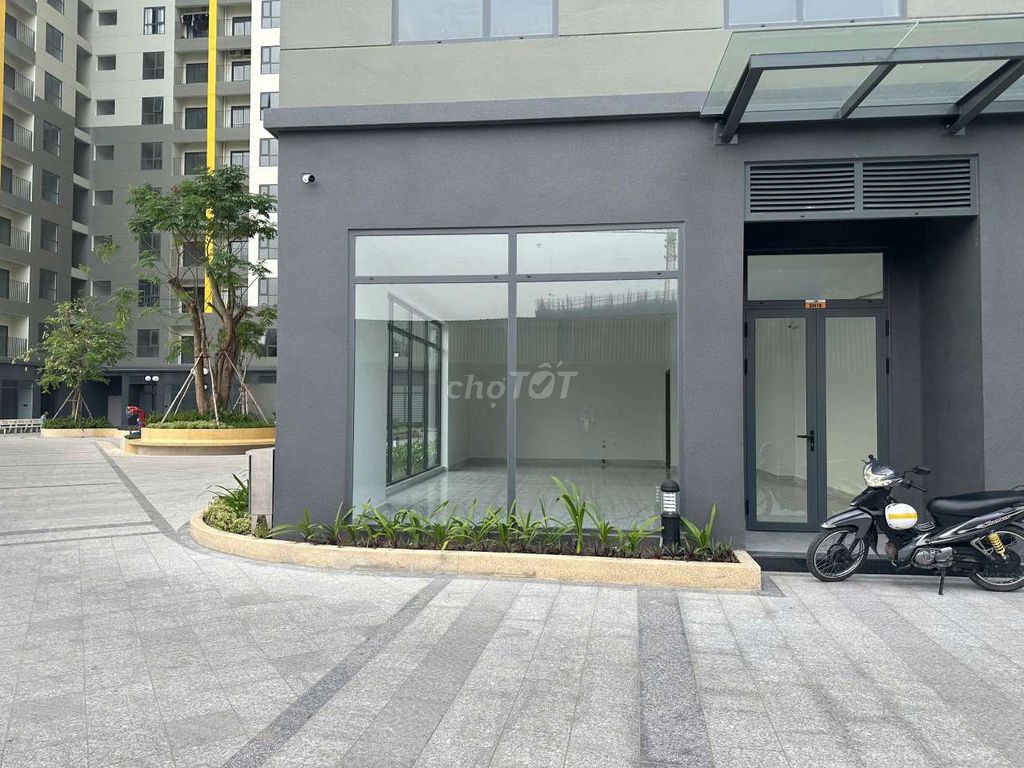 Chính chủ bán căn shop Bcons Green View 60m2 giá 3 tỷ. Bao thuế phí cc