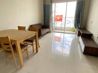 Cần bán chung cư Nguyễn Kim lô B, 72m2, 2 phòng ngủ có sổ sẵn