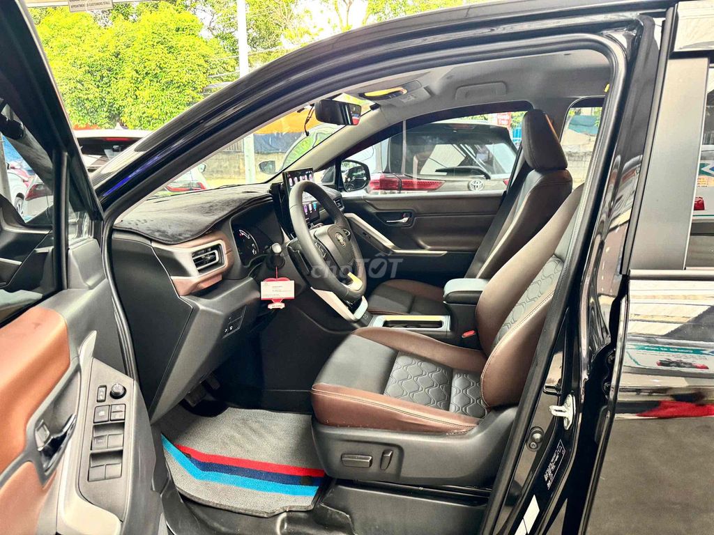 Toyota Innova Cross 2.0 2025 Xe hãng bán. Mua bán Ô tô tại Quận Tân Phú Tp Hồ Chí Minh được đăng bởi TRƯƠNG THANH TUYỀN hình 6