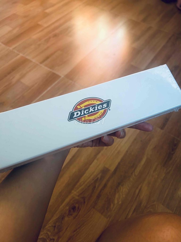 Cần bán đồng hồ DICKIES size 46x50x12 full box