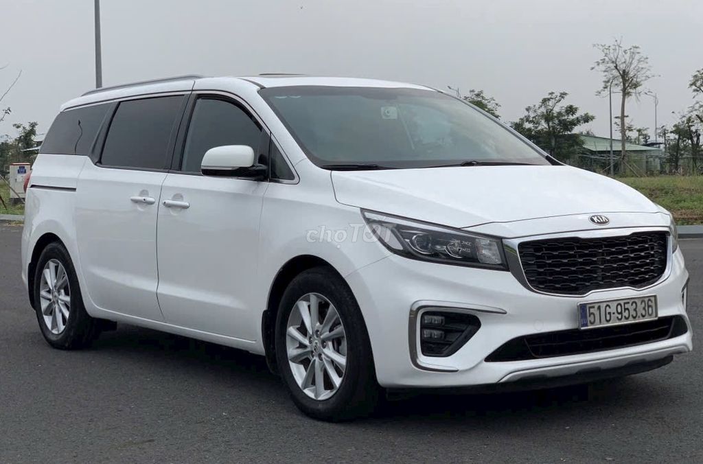 Kia Carnival 2019  - 90000 km