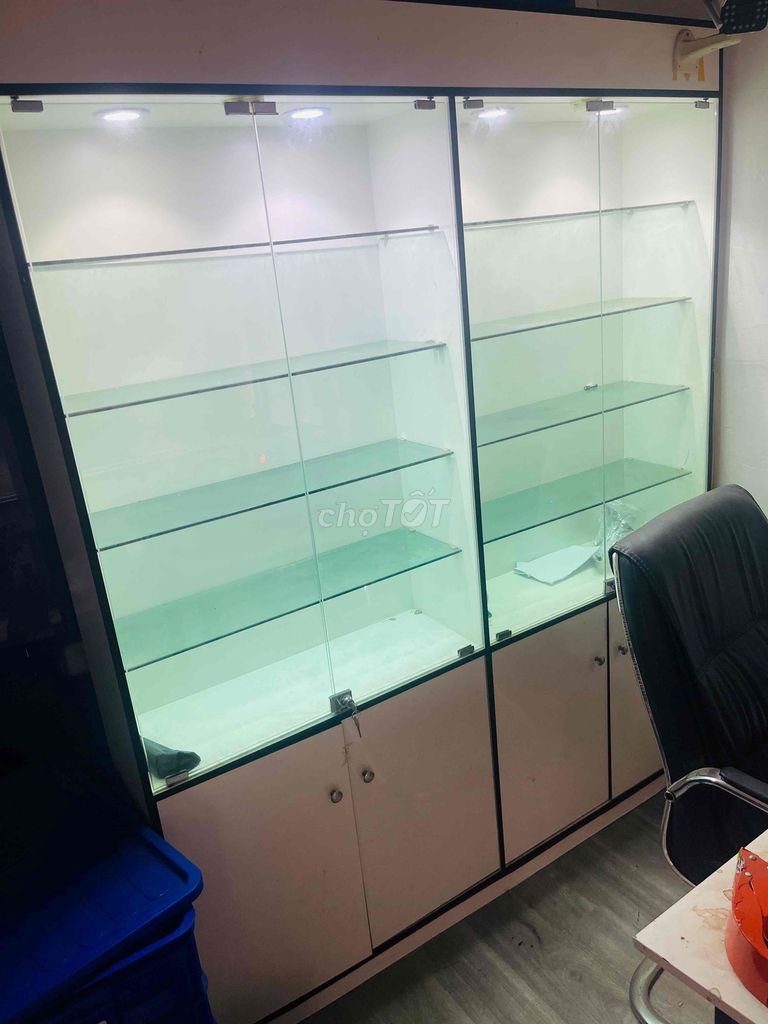 Tủ trưng bày Kính Gỗ 4 cánh 2m. Mua bán Tủ, kệ gia đình tại Quận Thanh Xuân Hà Nội được đăng bởi Tuấn nguyễn hình 1