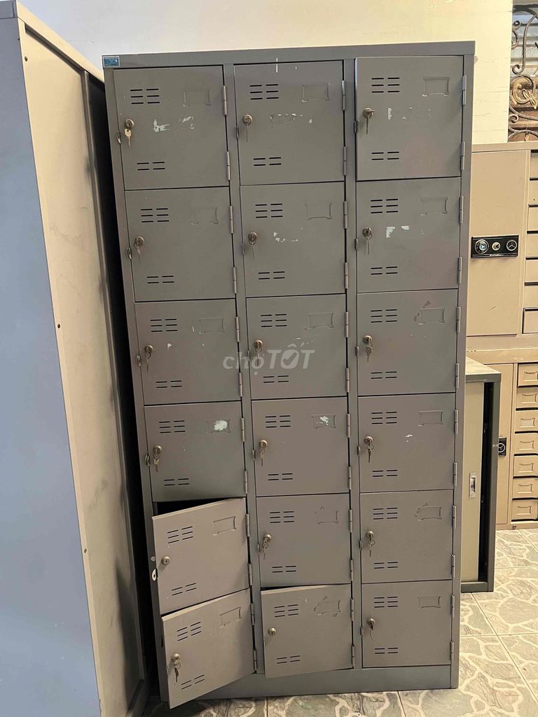 Tủ kệ sắt. Mua bán Tủ, kệ gia đình tại Thành phố Biên Hòa Đồng Nai được đăng bởi Nguyễn Hoàng Nguyên hình 1
