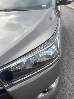 Toyota Innova 2016 2.0E - 180000 km