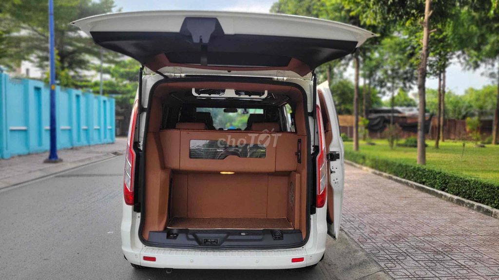 Ford Tourneo 2019 Titanium 2.0 AT - 63000 km. Mua bán Ô tô tại Quận Gò Vấp Tp Hồ Chí Minh được đăng bởi Siêu Thị Ô Tô Sài Gòn hình 4
