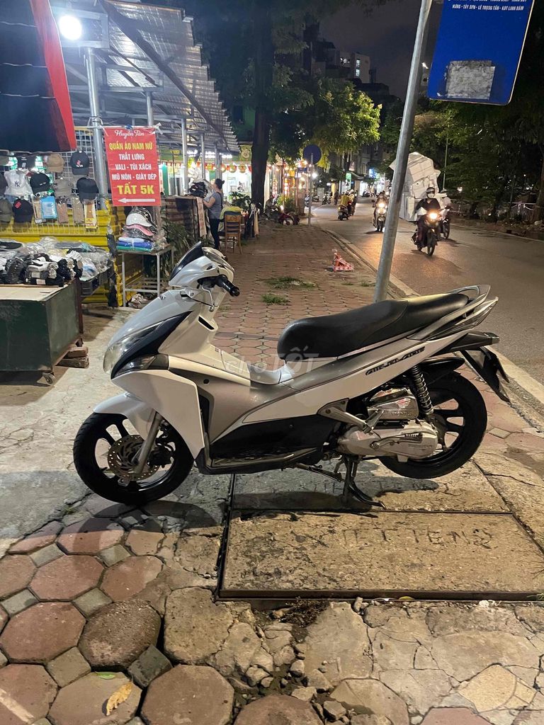 Honda Air Blade FI 2011 Белый