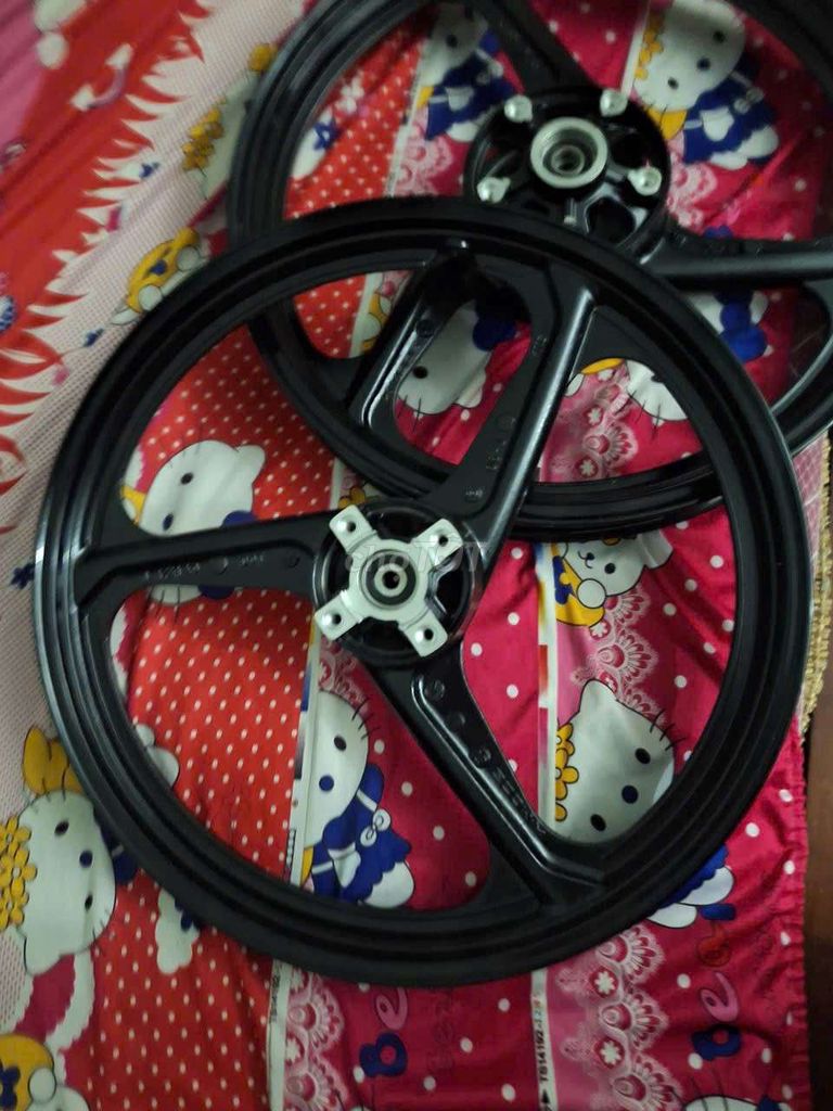 Bánh mâm xe E xcitter, wave, Dream ,SH bán. Mua bán Phụ tùng xe tại Quận Bình Tân Tp Hồ Chí Minh được đăng bởi Trịnh Điệp hình 3