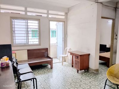 Chung cư Xóm Cải Nguyễn Trãi Quận 5 Lầu 2, 1 phòng ngủ