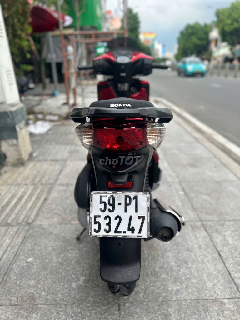 Honda SH 125i 2012 Sporty Đỏ. Mua bán Xe máy tại Huyện Bình Chánh Tp Hồ Chí Minh được đăng bởi VÕ MINH HẬU hình 4