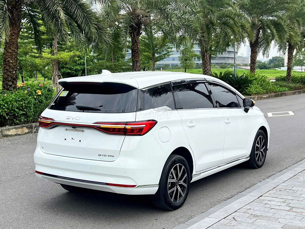 BÁN XE BYD M6 – SUV 7 CHỖ THUẦN ĐIỆN MỚI 100%. Mua bán Ô tô tại Quận Hải Châu Đà Nẵng được đăng bởi  Gia Huy BYD Đà Nẵng hình 3
