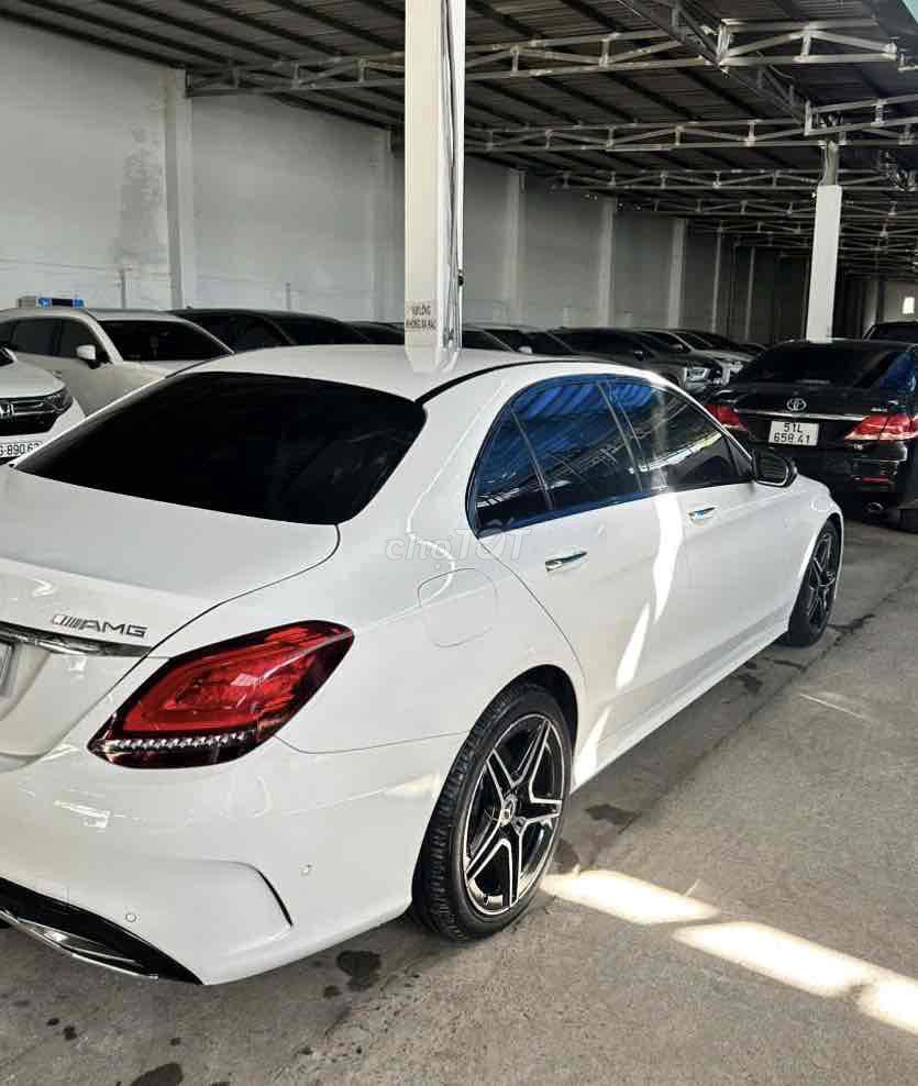 Mercedes-Benz C300 Trắng 5 chổ. Mua bán Ô tô tại Quận 12 Tp Hồ Chí Minh được đăng bởi Ngân hình 5