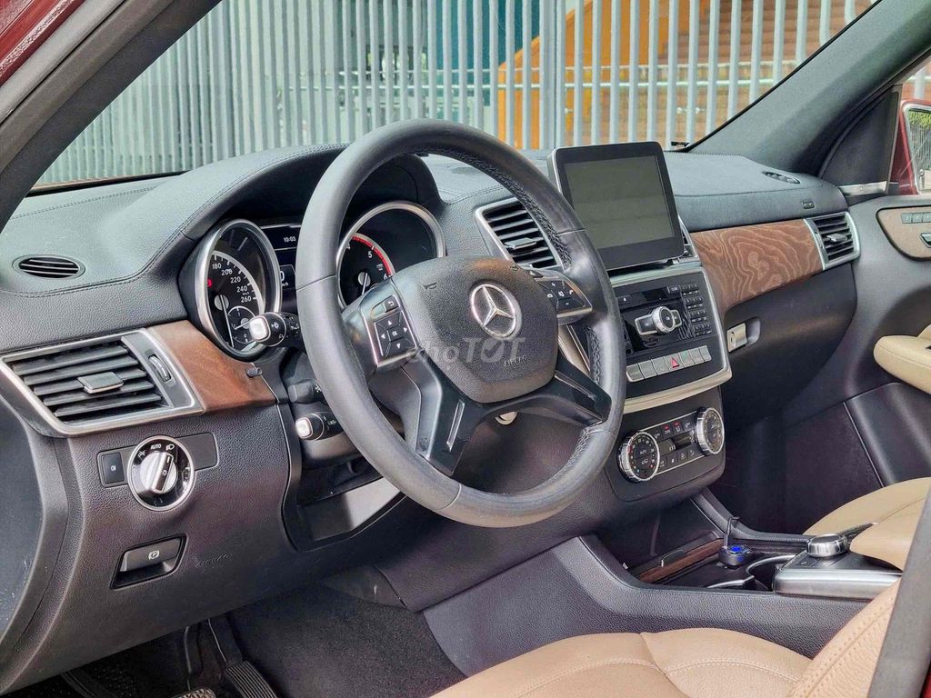 Mercedes-Benz GL350 CDI Đỏ Model 2016. Mua bán Ô tô tại Quận 8 Tp Hồ Chí Minh được đăng bởi Hồng Phúc hình 10