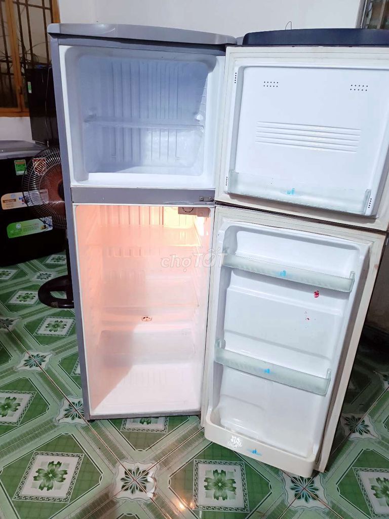 Tủ lạnh Sanyo 140lit