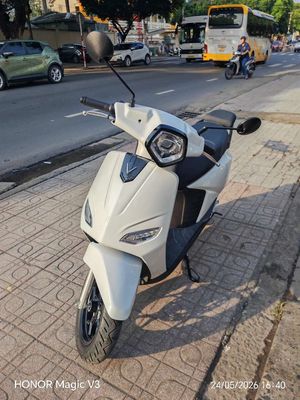 Vero X Trắng 400km , ĐK 5 / 2026 . giá iu