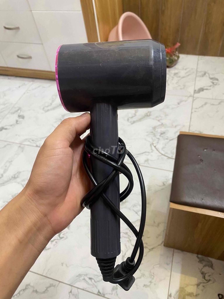 Máy sấy tóc Đen, Hồng. Mua bán Nội thất, đồ gia dụng khác tại Huyện Quốc Oai Hà Nội được đăng bởi Hữu Tuấn hình 1