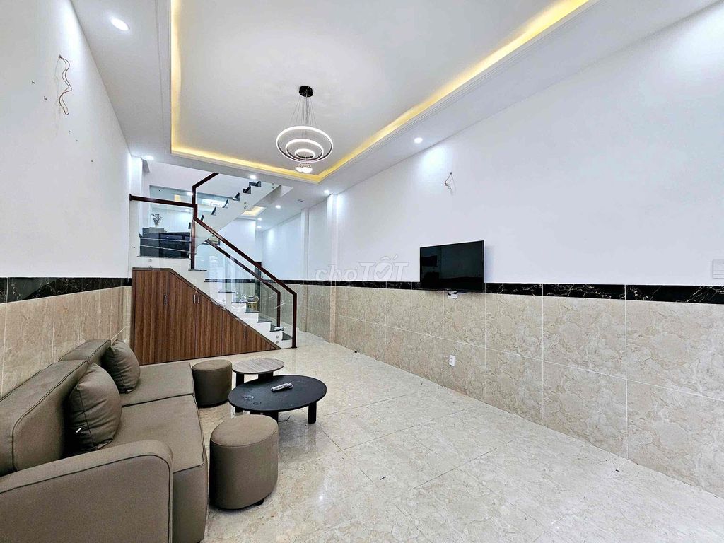 Rent · 3 bd · 110 м² · Quận Hải Châu, ул. nguyễn hoàng