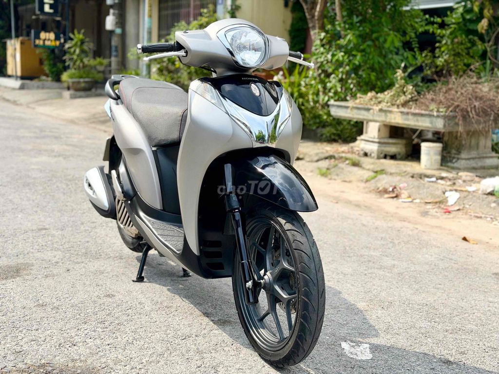 Honda SH Mode ABS 2019 Серебристый