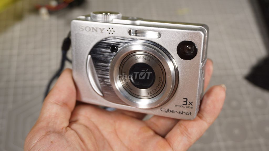 Máy ảnh  Sony W1 Bạc. Mua bán Máy ảnh, Máy quay tại Quận Tân Bình Tp Hồ Chí Minh được đăng bởi Gia Huy hình 1