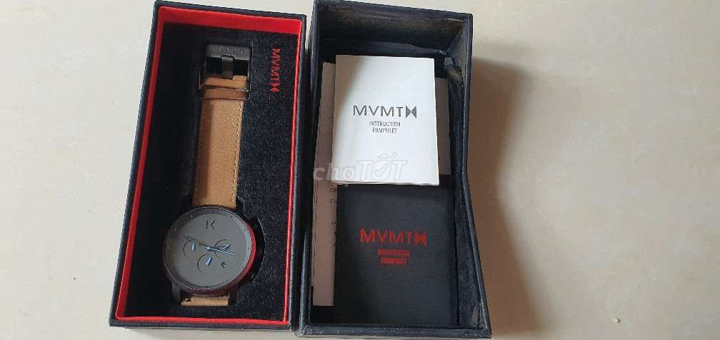 Cần bán đồng hồ MVMT