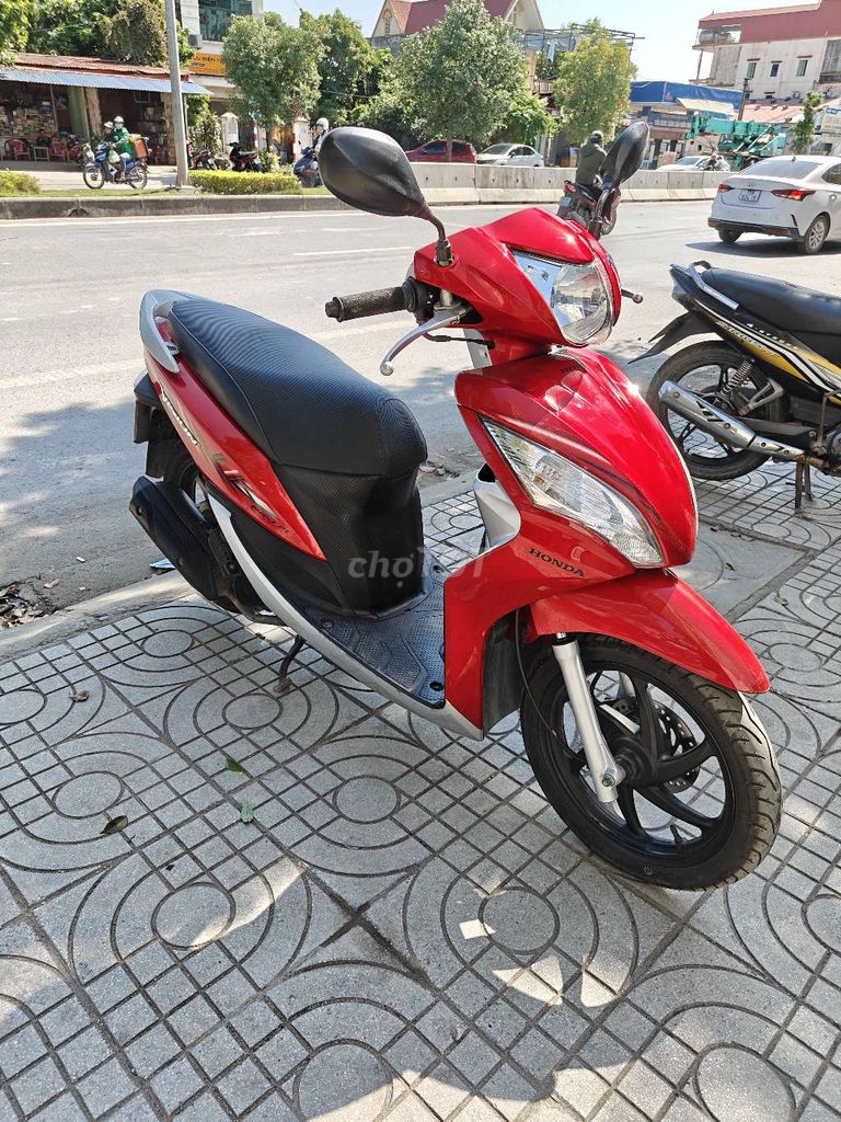 Honda Vision 2012 màu Đỏ. Mua bán Xe máy tại Huyện Thuỷ Nguyên Hải Phòng được đăng bởi Phạm Bá Khương hình 5