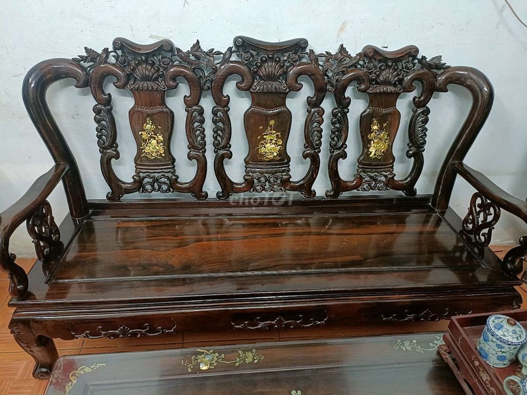 Bộ bàn ghế gỗ phòng khách 6 món VIP . Mua bán Bàn ghế tại Quận Hà Đông Hà Nội được đăng bởi linh  hình 1